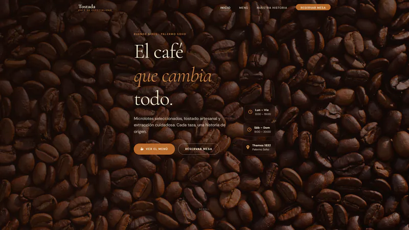 Página de Tostada Café con una composición de granos de café y su propuesta principal
